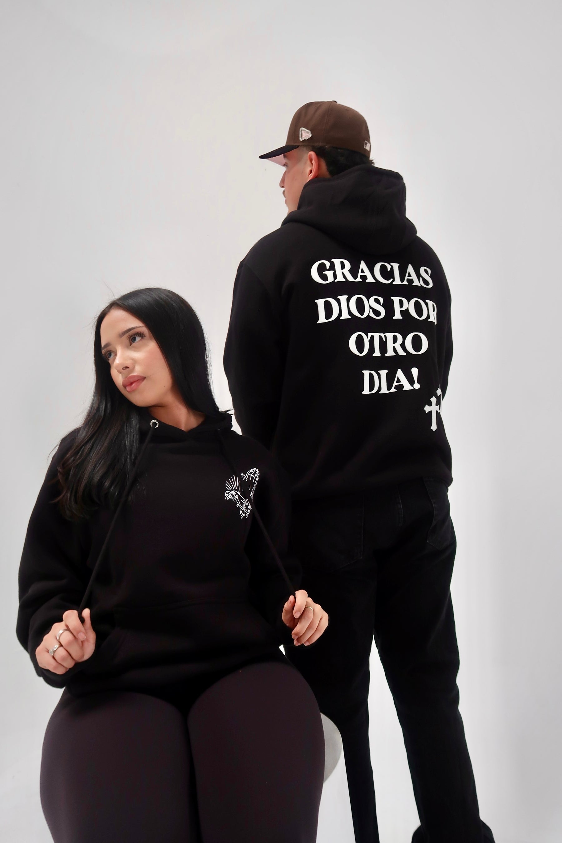 OTRO DÍA PUFF HOODIE - BLACK